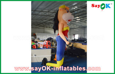 ब्लोअर में निर्मित 2 एम ऊँचाई Inflatable कार्टून अक्षर Inflatable बॉसी गाय निर्मित - ब्लोअर में