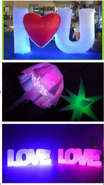 पार्टी या वेडिंग सजावट के लिए एलईडी लाइट के साथ रंगीन Inflatable प्रकाश सजावट पत्र प्यार