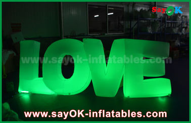 पार्टी / वेडिंग सजावट के लिए एलईडी लाइट के साथ रंगीन Inflatable पत्र प्यार