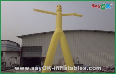 इन्फ्लैटेबल एयर मैन विज्ञापन बिक्री के लिए 5 मीटर पीला इन्फ्लैटेबल डबल लेग स्काई / एयर डांसर