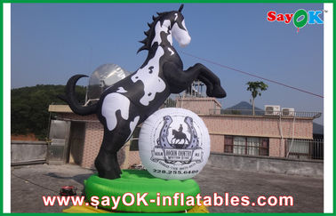 ब्लोटेबल पशु गुब्बारे आउटडोर ब्लोटेबल घोड़ा मॉडल कार्टून चरित्र विज्ञापन के लिए
