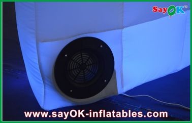ऑक्सफोर्ड क्लॉथ Inflatable कस्टम Inflatable उत्पाद, व्हाइट वेडिंग मोबाइल स्क्वायर फोटो बूथ